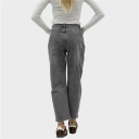 jeans modello balloon sombre